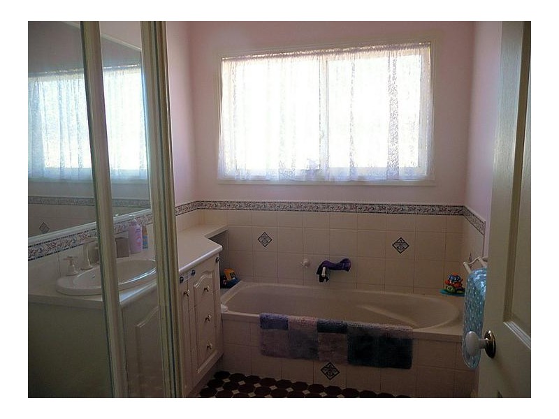 8 James Cook Drive, Mildura VIC 3500