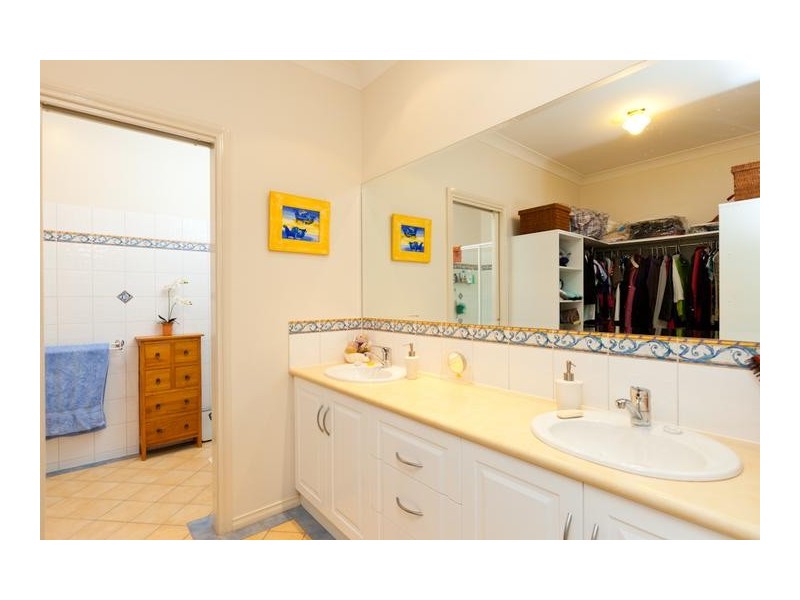 18 Cambridge Terrace, Mildura VIC 3500