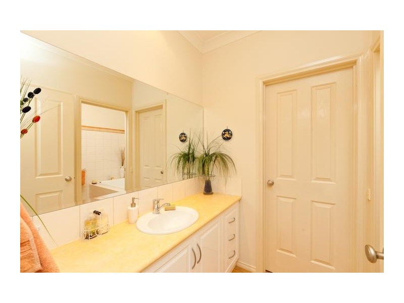 18 Cambridge Terrace, Mildura VIC 3500