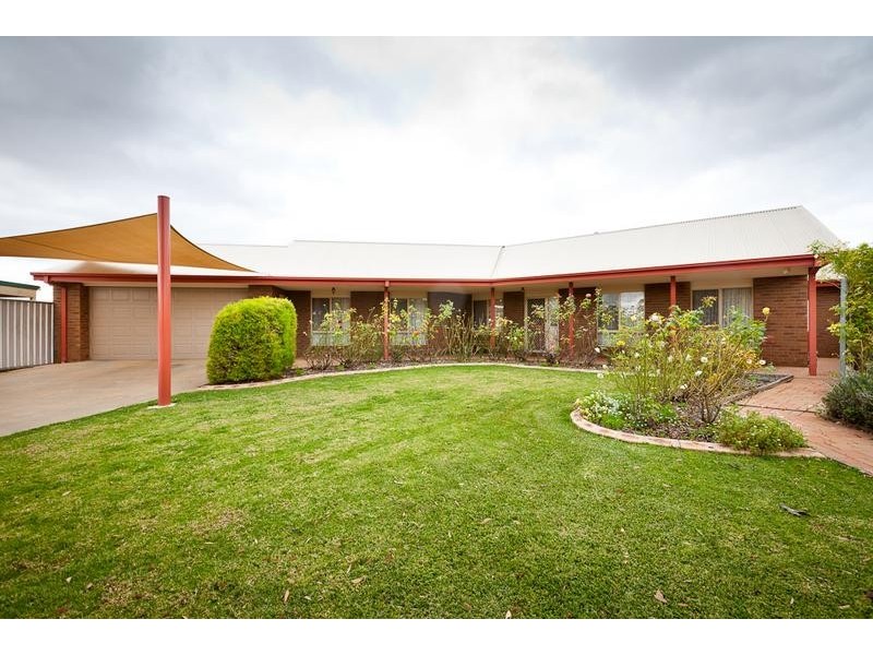 5 Maiella Court, Irymple VIC 3498