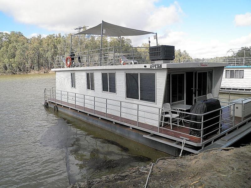Sheraton Houseboat, Robinvale VIC 3549