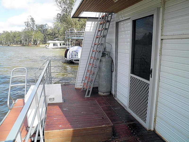 Sheraton Houseboat, Robinvale VIC 3549