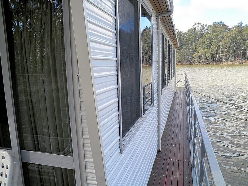 Sheraton Houseboat, Robinvale VIC 3549