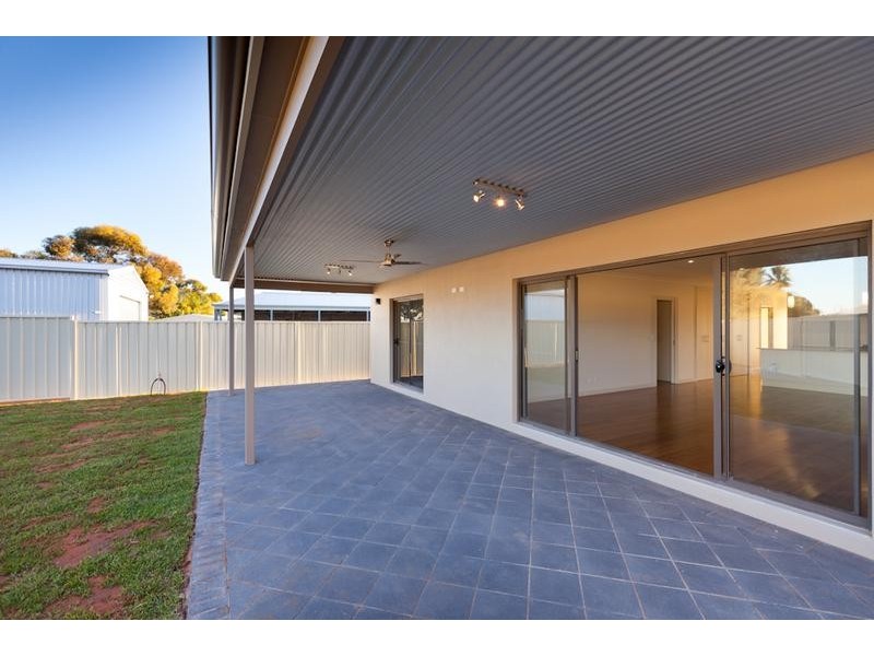 14 Nicholas Avenue, Mildura VIC 3500