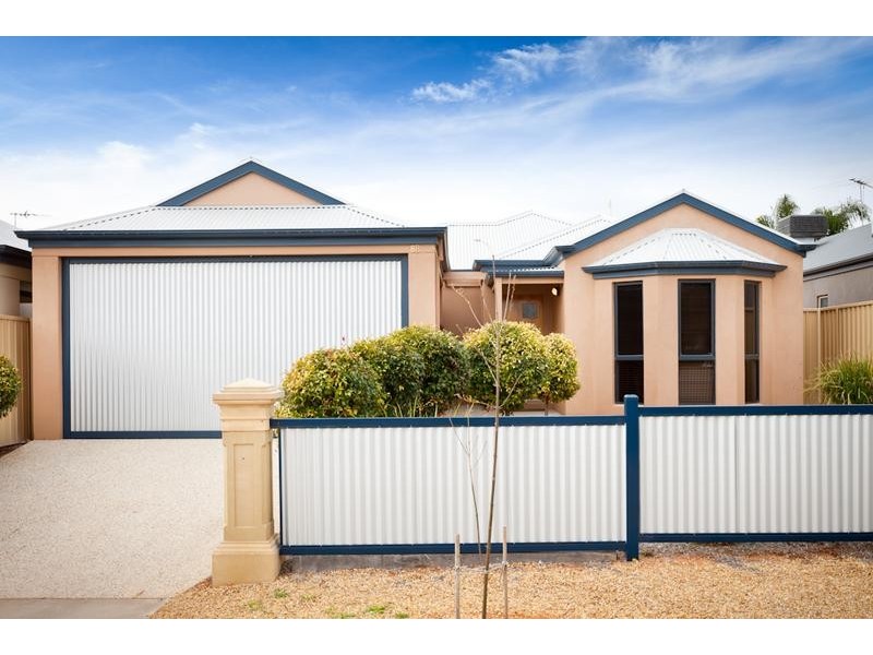 8B Dawn Avenue, Gol Gol NSW 2738