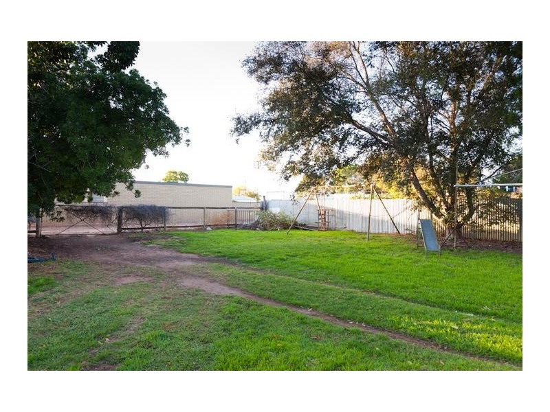 73 Tapio Street, Dareton NSW 2717