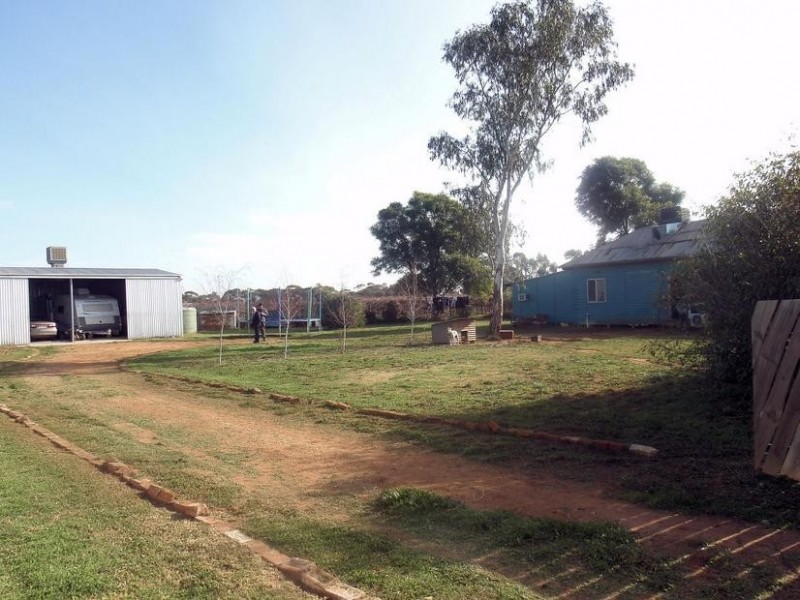 1052 Cureton Aveune, Irymple VIC 3498