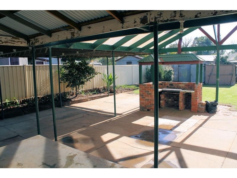 11 Kiewa Avenue, Red Cliffs VIC 3496