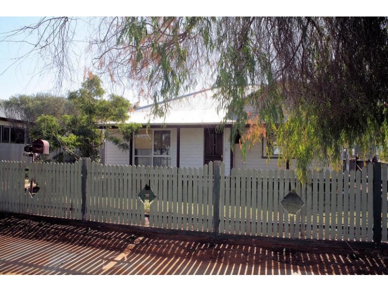 11 Kiewa Avenue, Red Cliffs VIC 3496
