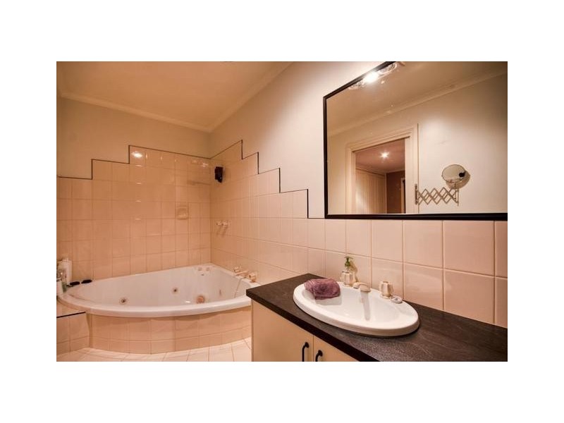 19 Nancy Court, Mildura VIC 3500