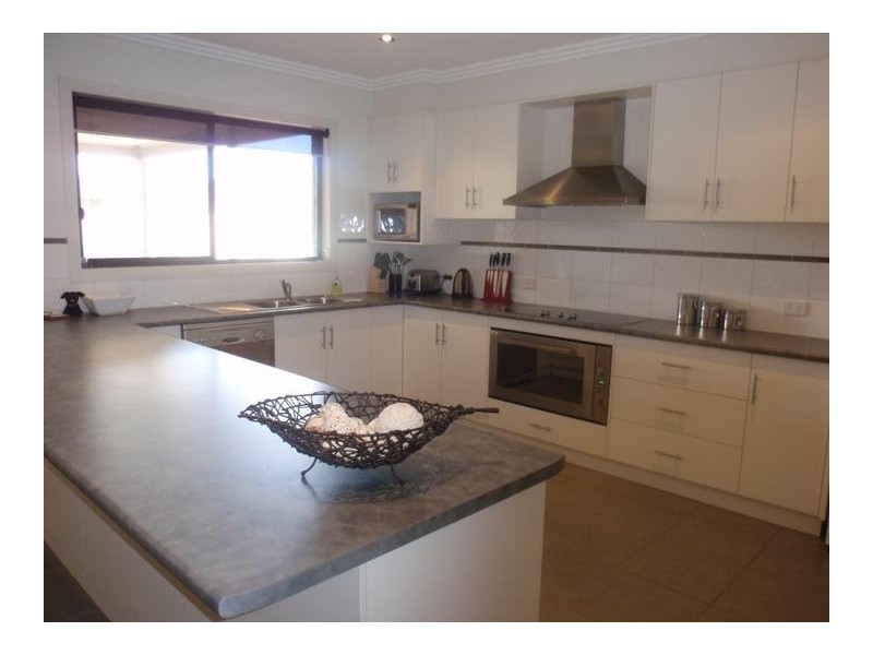 15 Heidi Court, Mildura VIC 3500