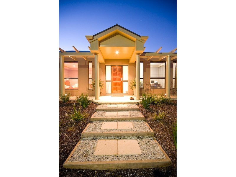 4 Popular Alm Court, Mildura VIC 3500