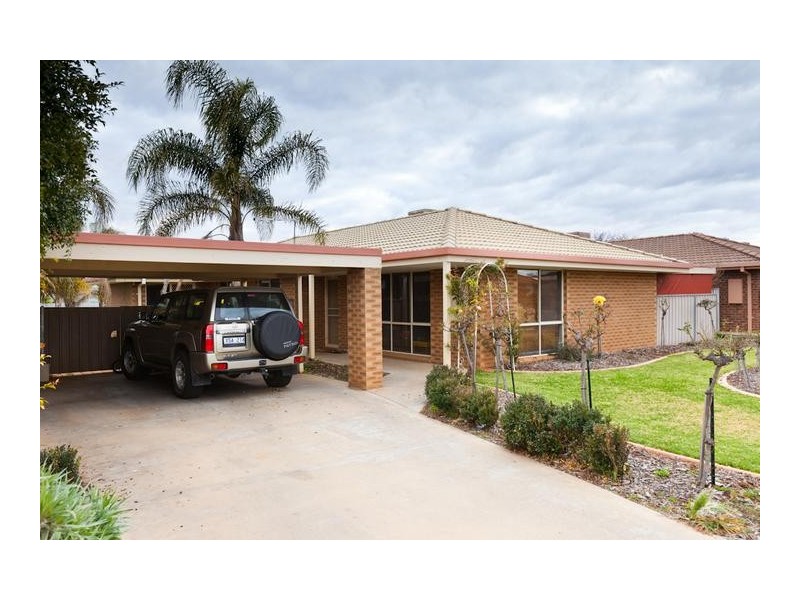 6 Belleview Drive, Irymple VIC 3498
