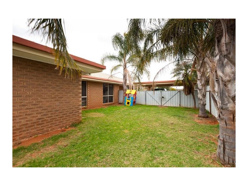 6 Belleview Drive, Irymple VIC 3498