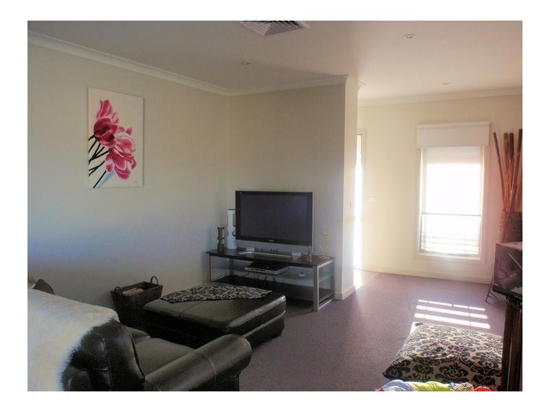 1/8 John Monash Boulevard, Mildura VIC 3500