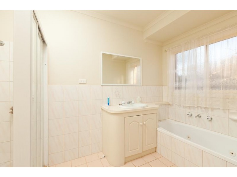 14 Helen Court, Mildura VIC 3500