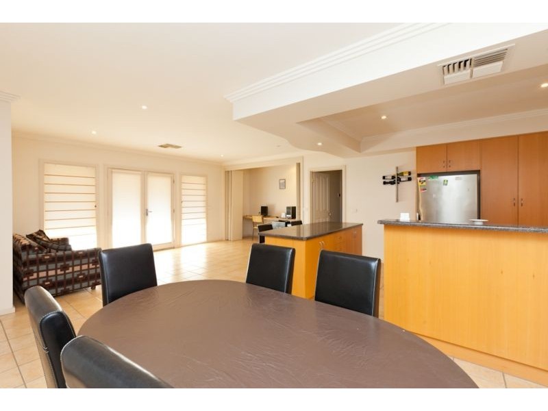 8 Laila Court, Mildura VIC 3500