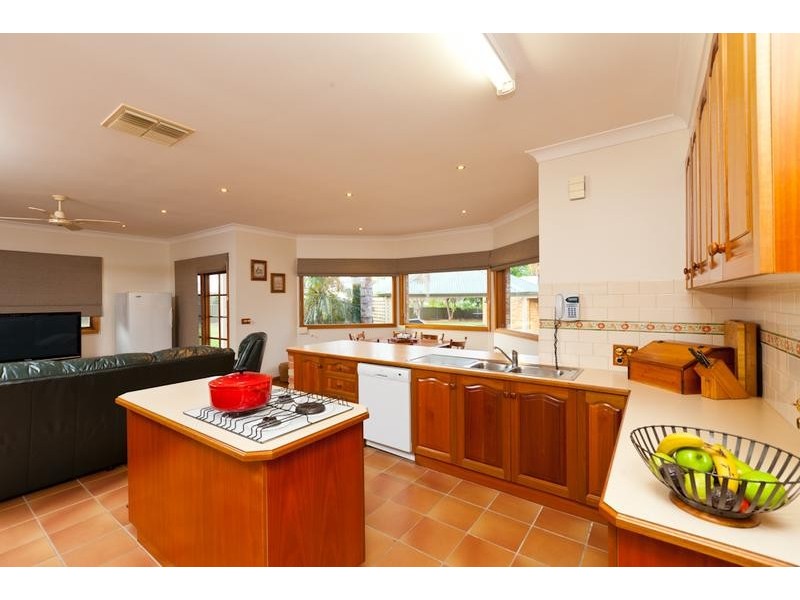 7 Lakeside Drive, Cabarita VIC 3505