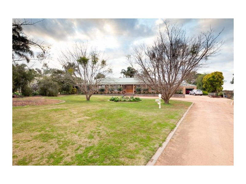 7 Lakeside Drive, Cabarita VIC 3505