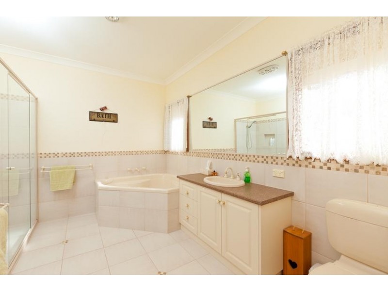 14 Marziano Drive, Mildura VIC 3500