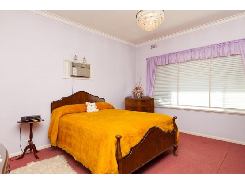 10 Oak Avenue, Mildura VIC 3500