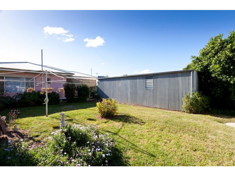 10 Oak Avenue, Mildura VIC 3500