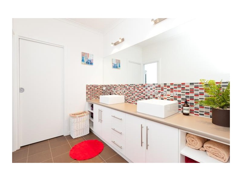 10 Burdekin Court, Red Cliffs VIC 3496