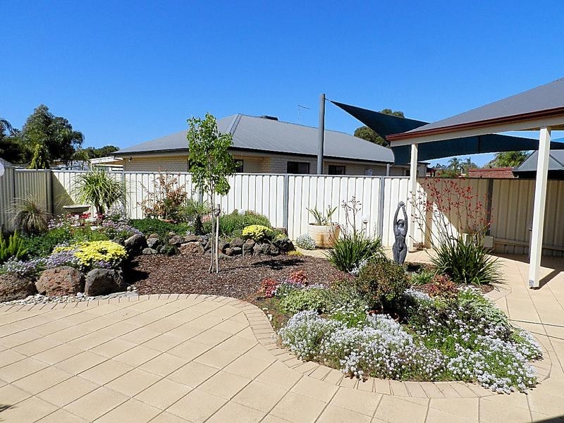 12 Ribarits Court, Mildura VIC 3500