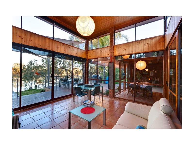 21 Cooke Street, Nichols Point VIC 3501