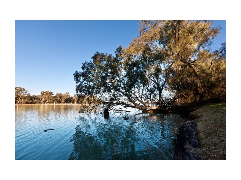 21 Cooke Street, Nichols Point VIC 3501