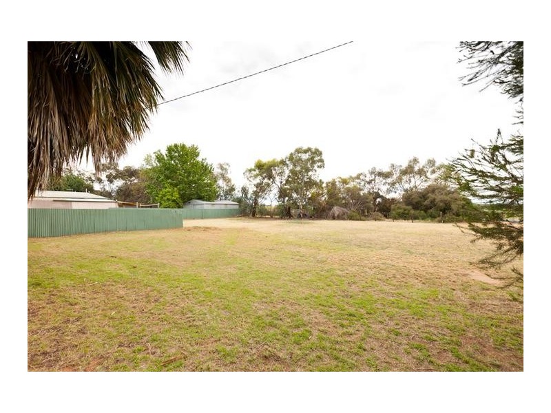 30 Fifth Street, Nichols Point VIC 3501