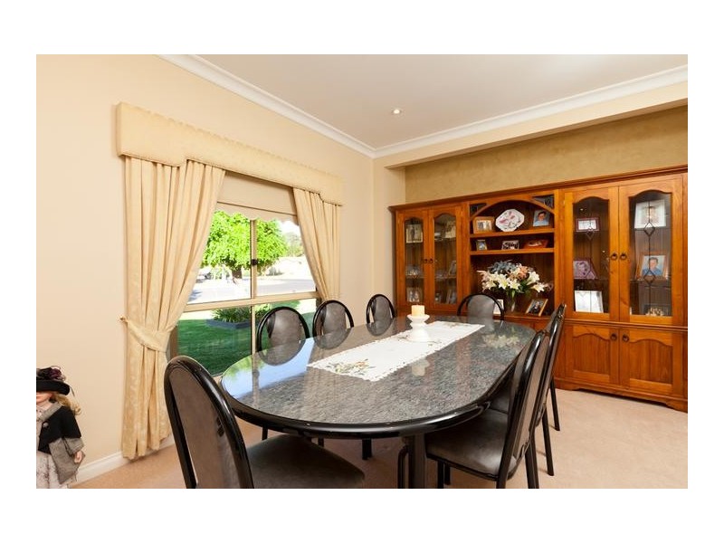 121 Riverside Avenue, Mildura VIC 3500