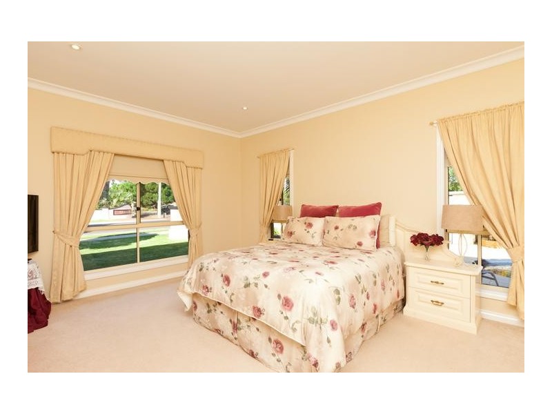 121 Riverside Avenue, Mildura VIC 3500