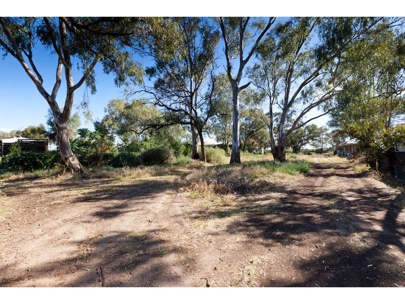 Edey Road, Nangiloc VIC 3494