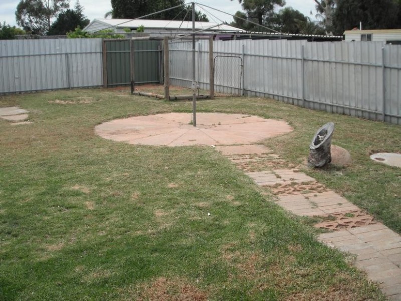 6 Friel Street, Buronga NSW 2739