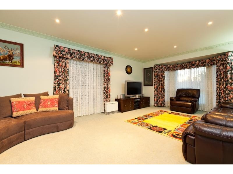 12 Regina Avenue, Cabarita VIC 3505