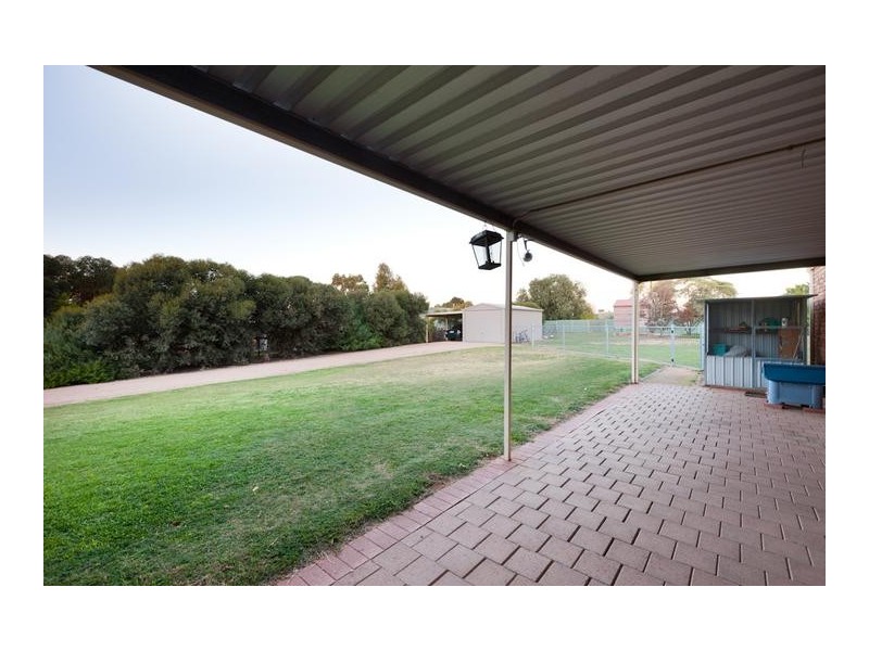 12 Regina Avenue, Cabarita VIC 3505