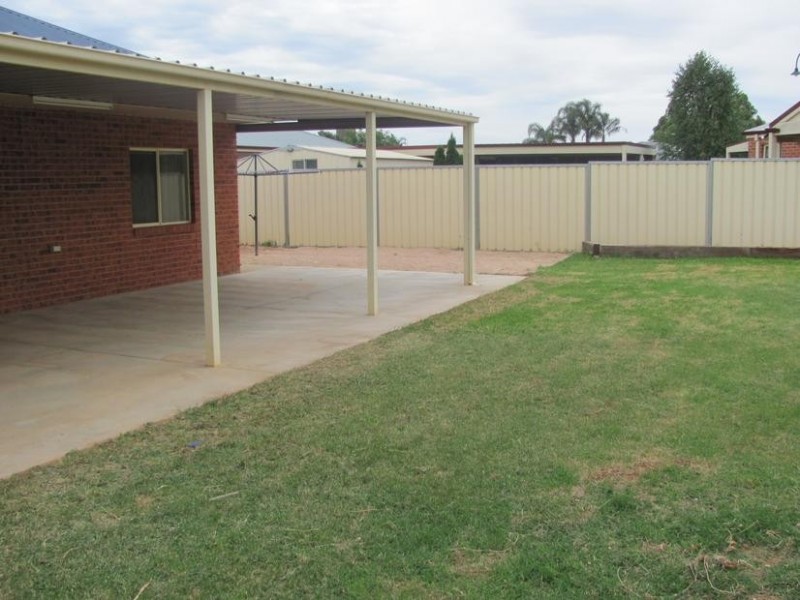 5 Rosedale Court, Buronga NSW 2739