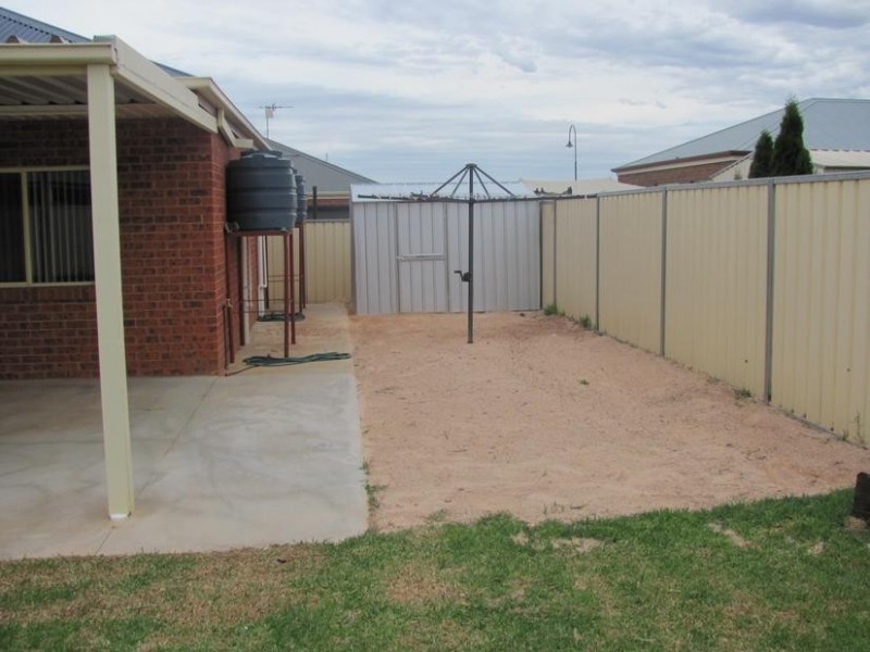 5 Rosedale Court, Buronga NSW 2739
