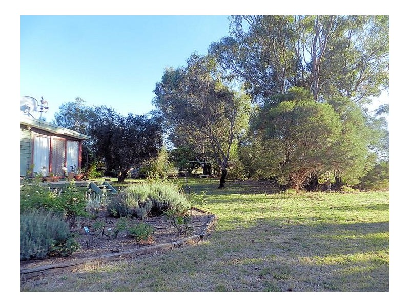 9 Bourke Road, Cardross VIC 3496