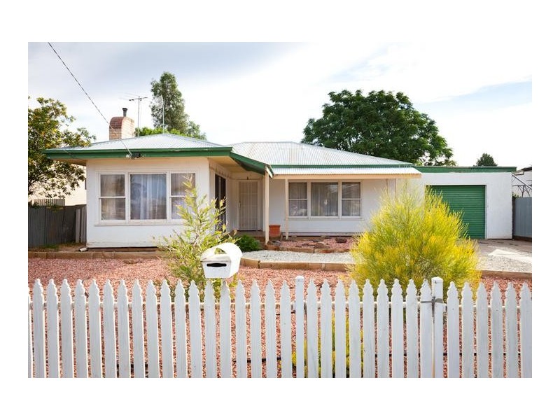 99 Pasadena Grove, Mildura VIC 3500