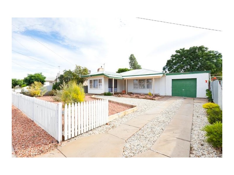 99 Pasadena Grove, Mildura VIC 3500