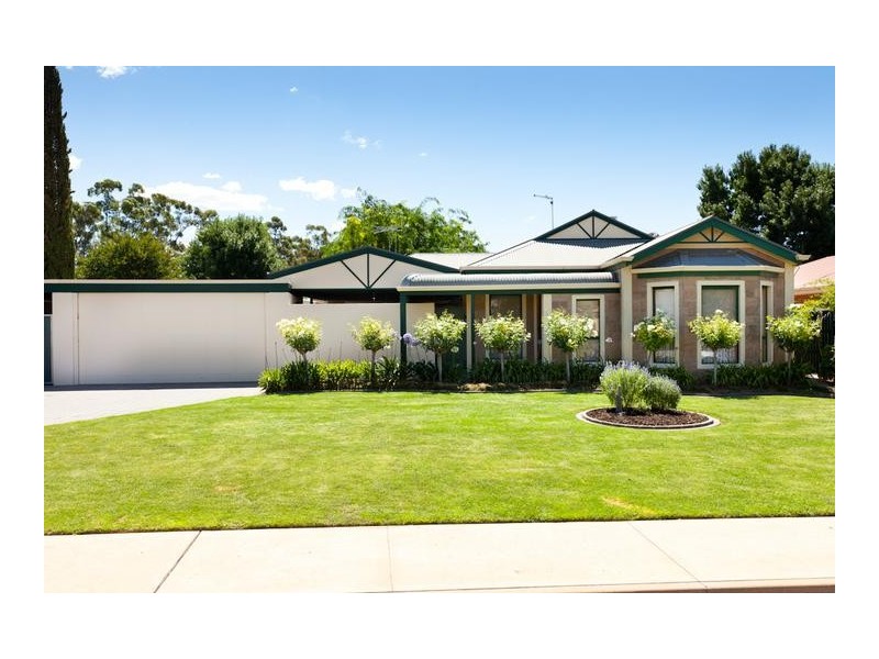 6 Carmela Court, Mildura VIC 3500