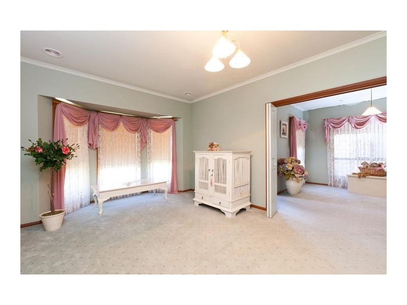 6 Carmela Court, Mildura VIC 3500