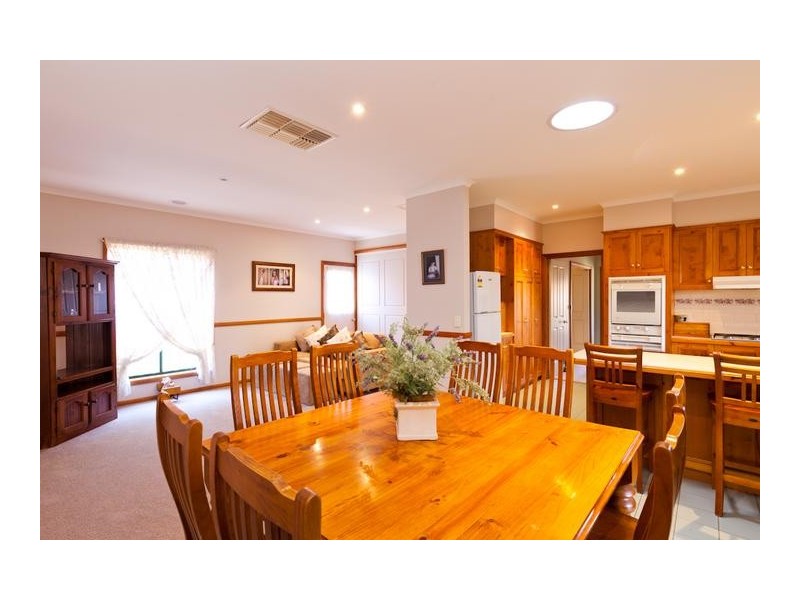 6 Carmela Court, Mildura VIC 3500