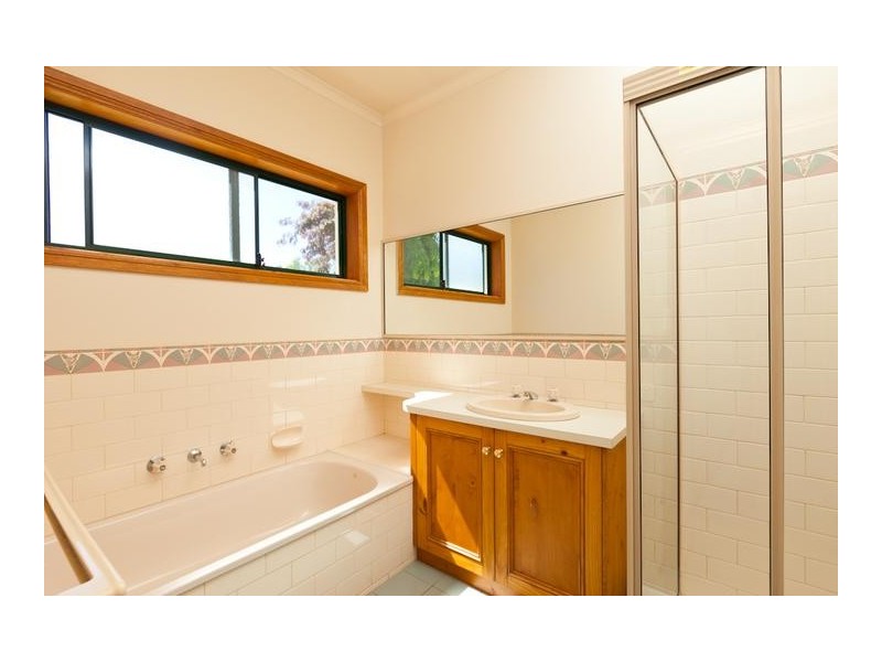 6 Carmela Court, Mildura VIC 3500