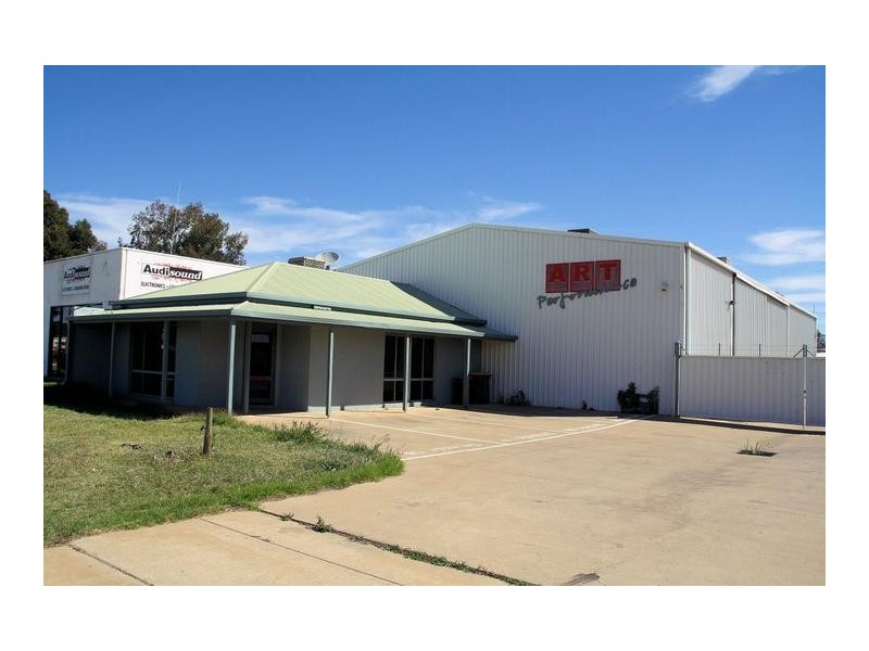 33 Seventh Street, Mildura VIC 3500