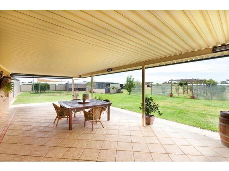 180 Ginquam Avenue, Irymple VIC 3498