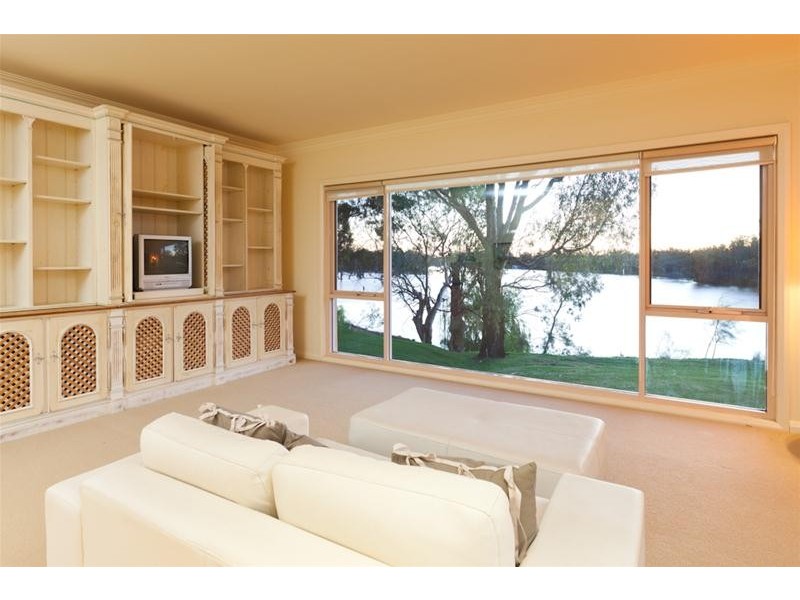 8 Riverview Rise, Gol Gol NSW 2738