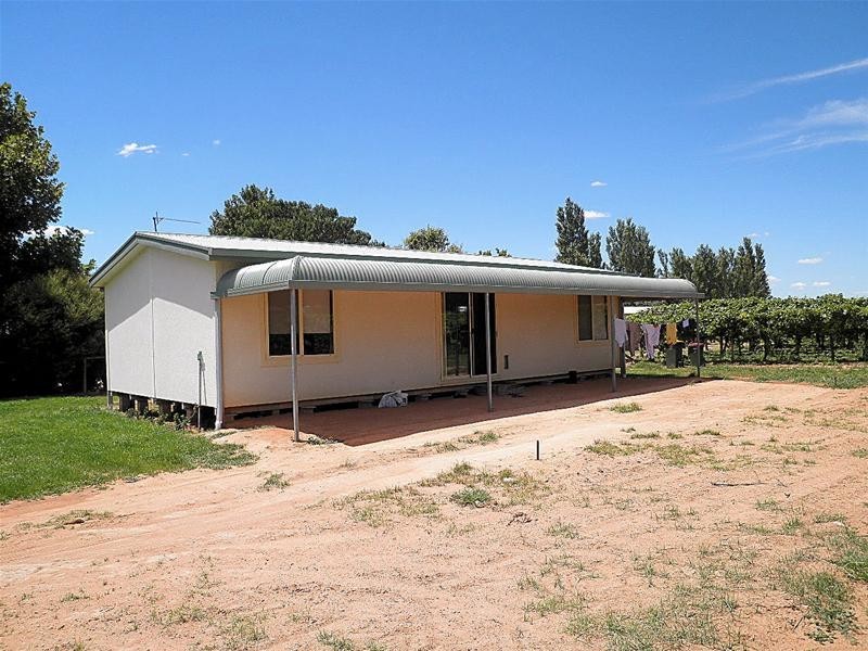 302 Irymple Avenue, Nichols Point VIC 3501